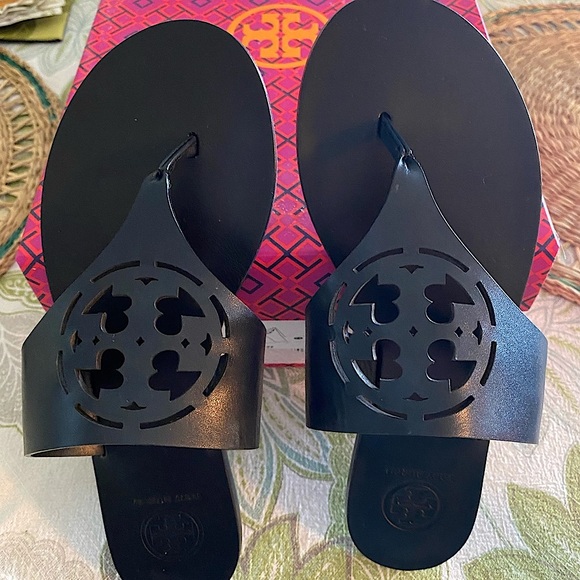 Tory Burch Navy Sandals - Picture 4 of 6